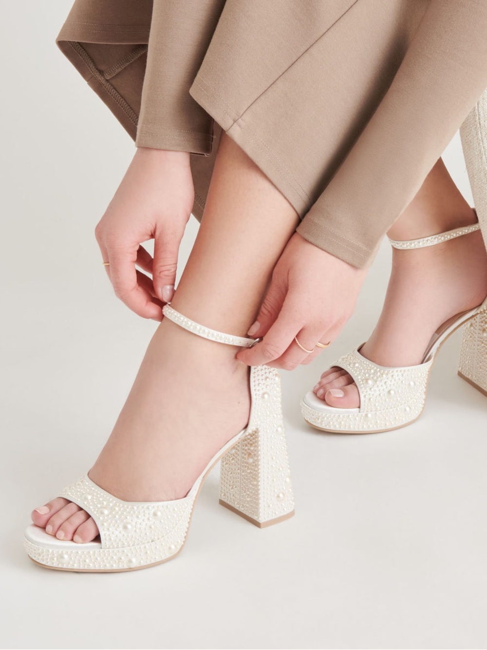 Dolce Vita pandro pearl heels true white satin Size 9 $180 Retail